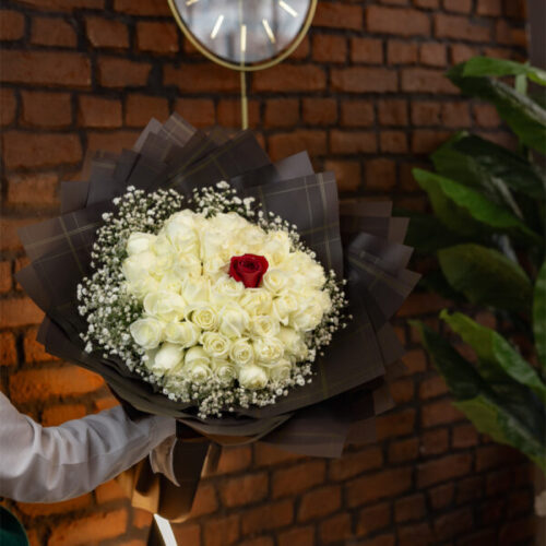 30 adet canli beyaz gül buketi